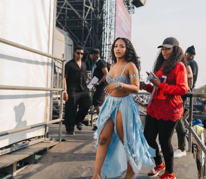 Zee Nxumalo. Zee Nxumalo Break through in The music Industry. Zee Nxumalo Next year plans. Zee Nxumalo break through year achievement. Zee Nxumalo Future Plans. Zee Nxumalo industry wisdom. Dlala Thukzin. Zee Nxumalo Fans. raw talent. Amapiano genius. Amapiano. Amapiano genius Celebrities. Amapiano Celebrity. music business. zee raise to stardom.