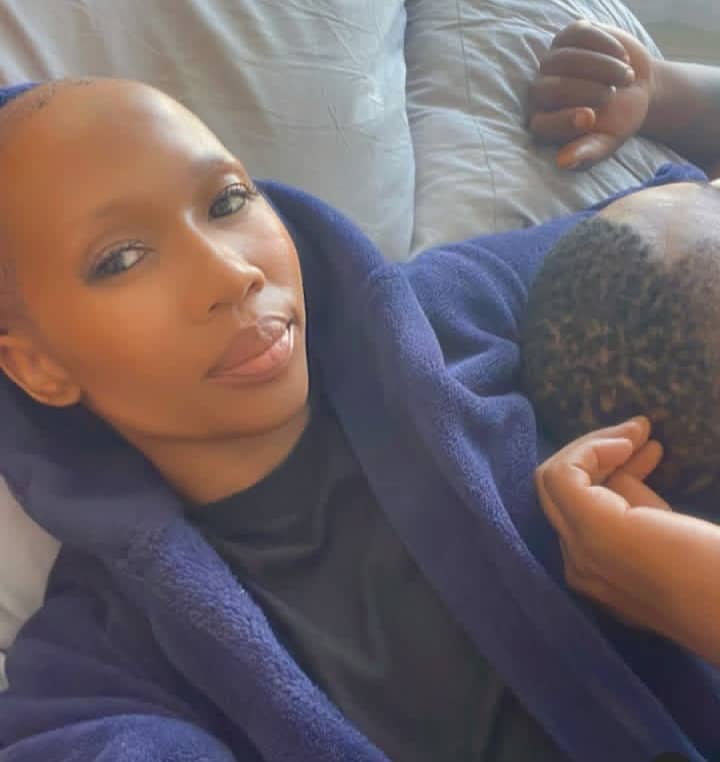 Dineo Ranaka. Dineo Ranaka latest romance. Dineo Ranaka viral romantic video. rumours about Dineo Ranaka's new Boyfriend. Dineo Ranaka's career. Mfundo Nthangeni. Dineo Ranaka kissing a her new man.