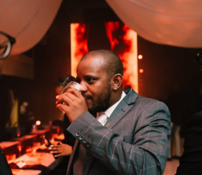 Kabza De Small Body-Shamed on Piano Pulse Podcast, Co-Host Apologizes Kabza De Small. Kabza De Small Body. Piano Pulse Podcast. Maesela “Thakgi” Ledwaba. co-host Maesela “Thakgi” Ledwaba. Maesela “Thakgi” Ledwaba apology. Sizwe Alakine & Gigi Lamayne angered by the same host