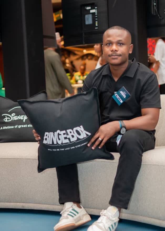 NoChill God. R200K SARS Bill. South African Revenue Service (SARS). Ndivhuwo Muhanelwa. 