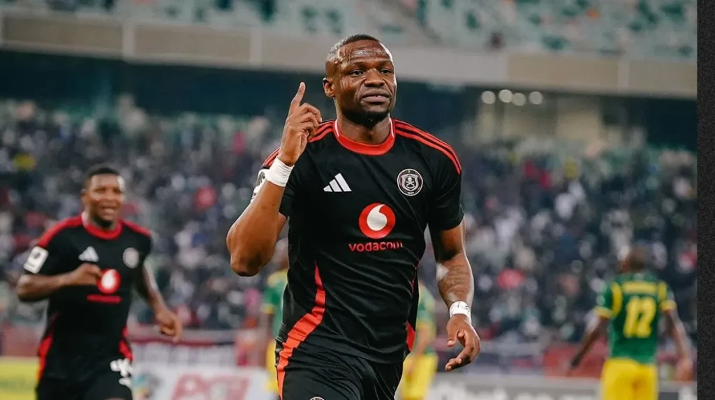 Stellenbosch FC new signings. Gavin Hunt. Tshegofatso Mabasa. Mosa Lebusa. Kobamelo Kodisang. Orlando Pirates transfer news. Mamelodi Sundowns transfer news. PSL transfers. Gavin Hunt transforms Stellenbosch FC. Mabasa. 