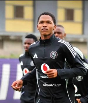 Orlando Pirates Unearth Two Exceptional Midfield Prospects Orlando Pirates Mpho Padime. Cemran Dansin Orlando Pirates screamer. Orlando Pirates Diski Challenge talent. Mpho Padime training senior team. Orlando Pirates midfield prospects. Cemran Dansin Mamelodi Sundowns goal. Mpho Padime profile DDC. Orlando Pirates youth succession plan. Cemran Dansin School of Excellence. Mpho Padime age and position. Orlando Pirates Carling Knockout final 2025. Roscoe Krieling Pirates DDC. Mbekezeli Mbokazi final Pirates match. Pirates aiming for first league crown since 2012. Mphopho Padime footballer. Cemran Dansin No. 10. Abdeslam Ouaddou Orlando Pirates coach. Orlando Pirates vs Marumo Gallants. Padime Dansin midfield partnership. Betway Premiership race Orlando Pirates.