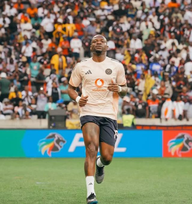 Tshegofatso Mabasa Orlando Pirates news. Abdeslam Ouaddou. Kaizer Chiefs transfer rumors. Stellenbosch FC. Andre de Jong. PSL transfers. Evidence Makgopa. Orlando Pirates coach. Orlando Pirates. Tshegofatso Mabasa. Kaizer Chiefs.