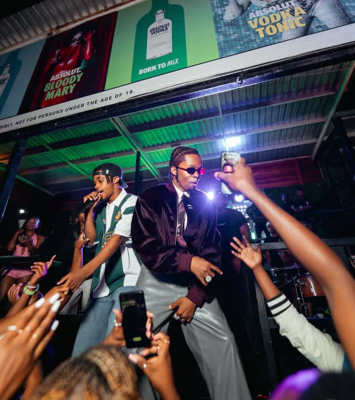 Blaq Diamond Newcastle apology. Gagasi FM Summer Sessions. Umuthi Group. Blaq Diamond free show. South African Afro-pop news. Khazins Shisanyama events. Blaq Diamond live performance. Newcastle music events 2026. Why did Blaq Diamond miss Gagasi FM Summer Sessions. Blaq Diamond make-up concert Newcastle.