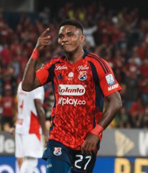 🇨🇴 Who is Brayan León?, Mamelodi Sundown New Signing. Mamelodi Sundowns transfer news Jan 2026. Brayan Leon Sundowns fee. Fabrizio Romano Sundowns news. Colombian striker PSL. Brayan Leon stats 2025. Independiente Medellin transfers. Miguel Cardoso Sundowns tactics. Peter Shalulile replacement.