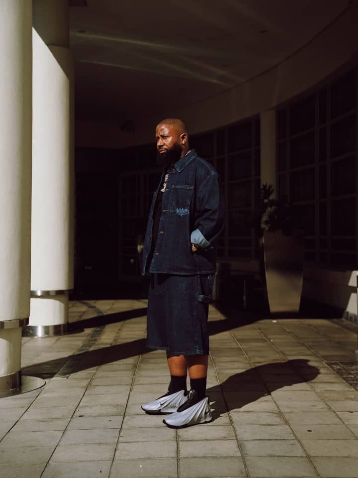 Cassper Nyovest sneakers. Nike G.T. Future Metallic Silver. Nike South Africa basketball shoes. Nike G.T. Future price South Africa. Nike Cushlon 3.0 technology. Cassper Nyovest shows off the new Nike G.T. Future. 