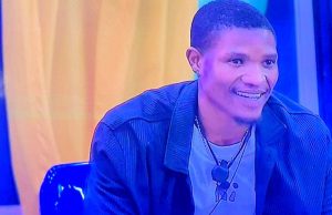 Tumi the Barber Apologizes After Viral Fight with Big Brother Mzansi’s Mshefane Tumi the Barber. Tumi the Barber statement fight. Mshefane eviction Big Brother Mzansi. Tumi the Barber Big Brother Mzansi Season 6. Big Brother Mzansi altercation Tumi Mshefane.