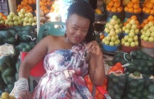 Maumela Mahuwa Shuts Down “Struggling Actor” Narrative After Viral Market Photo Maumela Mahuwa. Susan from Muvhango. Maumela Mahuwa selling vegetables. Muvhango cast struggling. Maumela Mahuwa viral photo. Life after Muvhango. South African actress side hustle. celebrity poverty rumors. Maumela Mahuwa TikTok.