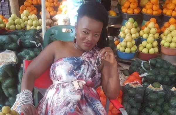 Maumela Mahuwa Maumela Mahuwa. Susan from Muvhango. Maumela Mahuwa selling vegetables. Muvhango cast struggling. Maumela Mahuwa viral photo. Life after Muvhango. South African actress side hustle. celebrity poverty rumors. Maumela Mahuwa TikTok.