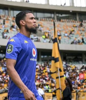 Kaizer Chiefs Confirm Why Brandon Petersen is Sidelined Why Brandon Petersen is not playing today. Kaizer Chiefs vs Orlando Pirates injury news. Bruce Bvuma Soweto Derby 2026. Kaizer Chiefs medical update Petersen. Soweto Derby goalkeeper changes.