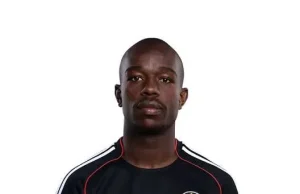 Orlando Pirates Defender Nkosinathi Sibisi Misses Training Ahead of Sundowns Blockbuster Nkosinathi Sibisi training. Orlando Pirates injury news. Pirates vs Sundowns clash. Sibisi scans pending. FNB Stadium match. Nkosinathi Sibisi injury update