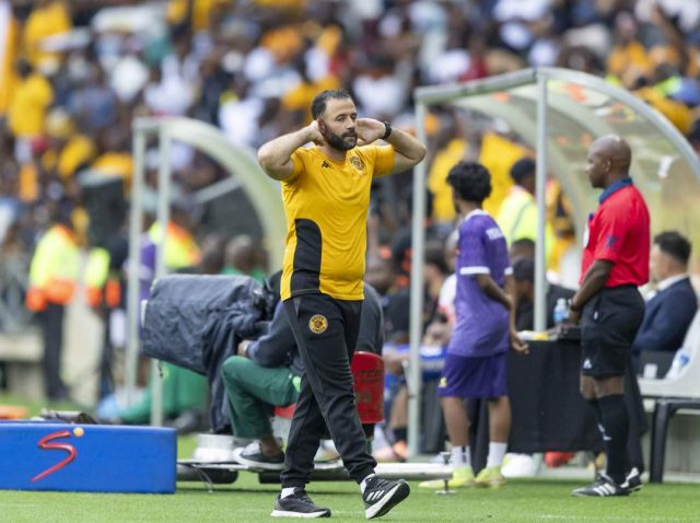 Kaizer Chiefs fan reactions Kaizer Chiefs fan reactions. Soweto Derby 2026 preview. Kaizer Chiefs vs Orlando Pirates. Amakhosi defensive issues. PSL fan comments.