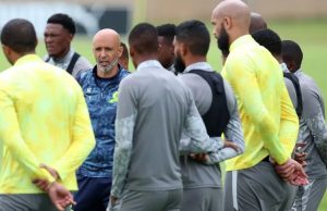 Bennett Mnguni Challenges Cardoso’s “Fixture Congestion” Concerns Bennett Mnguni Sundowns Comments. Miguel Cardoso Fatigue. Mamelodi Sundowns vs Stade Malien 2026. PSL Fixture Congestion. Sundowns title race news.