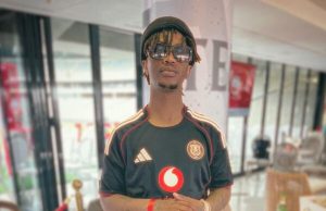 R700K Royalty Loss and Family Heartbreak Spark Mental Health Outcry Emtee Instagram Live breakdown. Emtee R700K royalties loss. Logan album royalties news. Emtee family struggles 2026. South African hip-hop news. Hustla Music Group. Emtee restraining order update.