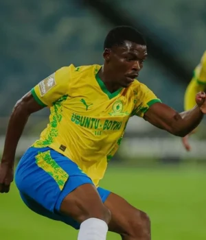 Tsiki Ntsabeleng on Family, Patience, and the Sundowns Standard Katlego Ntsabeleng. Tsiki Ntsabeleng. Mamelodi Sundowns. FC Dallas. Betway Premiership. MLS to PSL. South African Football.