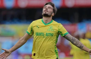 Nuno Santos Opens Up on Adapting to the “Battle” of Mzansi Nuno Santos. Mamelodi Sundowns. Vitória Guimarães. CAF Champions League. Stade Malien. Premier Soccer League News. South African Football.
