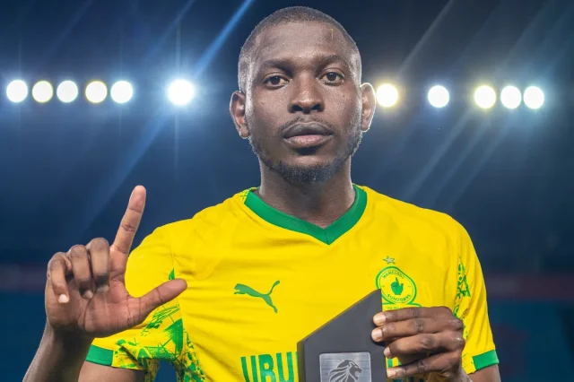 Mamelodi Sundowns vs Stellenbosch FC, Betway Premiership Log, Tshegofatso Mabasa goal, PSL title race 2026. Ronwen Williams penalty save, Sundowns vs Richards Bay, Orlando Pirates league standings, Tsiki Ntsabeleng.