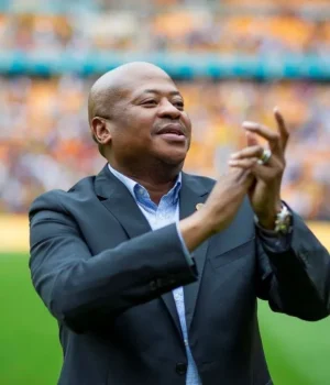 Naturena Clear-Out? Kaizer Chiefs Face High-Stakes Decisions on Senior Stars Kaizer Chiefs contract news 2026. Gaston Sirino Kaizer Chiefs exit. Dillan Solomons contract update. Kaizer Chiefs vs Orbit College. Amakhosi squad overhaul. Betway Premiership standings. Khanyisa Mayo transfer news.