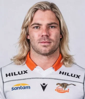 Bloemfontein Bombshell: Cheetahs Secure World Cup Hero Faf de Klerk Springbok scrumhalf transfer. Frans Steyn Cheetahs coach. Rugby World Cup winner. South African rugby news. Bloemfontein rugby. Faf de Klerk signs for Cheetahs
