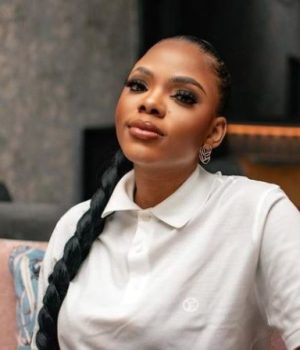 Londie London Issues Public Apology Following Dineo Moloisane Backlash Londie London apology Dineo Moloisane. Londie London podcast apology. Dineo Moloisane body-shaming controversy. Londie London Instagram apology video. SA celebrity drama 2026. Londie London Podcast and Chill backlash.