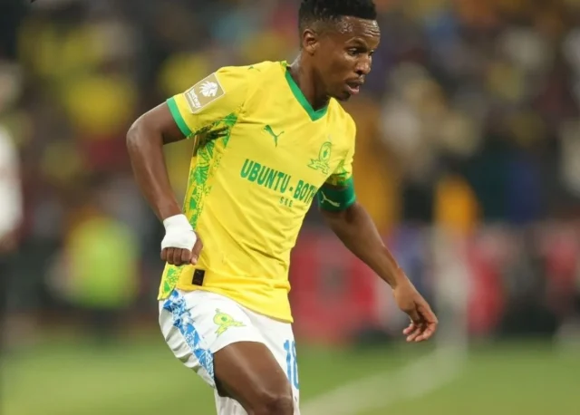 Betway Premiership title race 2026, Peter Shalulile and Iqraam Rayners partnership, Ronwen Williams stats, Polokwane City vs Sundowns lineup, Miguel Cardoso tactics. Polokwane City vs Mamelodi Sundowns starting 11