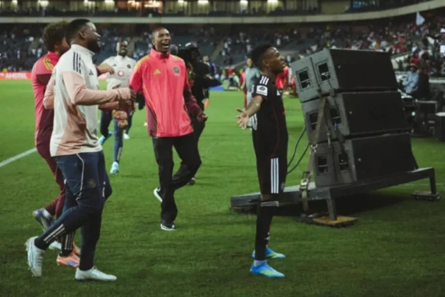 Mamelodi Sundowns vs Orlando Pirates title race. Betway Premiership remaining fixtures. PSL title race 2026. Sundowns vs Pirates goal difference. Orlando Pirates remaining matches. PSL log April 2026.