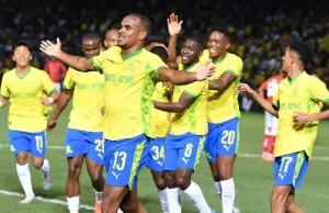 Sundowns Tighten Grip on Title as Pirates’ Hopes Fade Mamelodi Sundowns vs Polokwane City Result. Betway Premiership Title Race Update. Mamelodi Sundowns, Betway Premiership, Orlando Pirates, Iqraam Rayners, PSL Title Race, South African Football News, Loftus Versfeld.