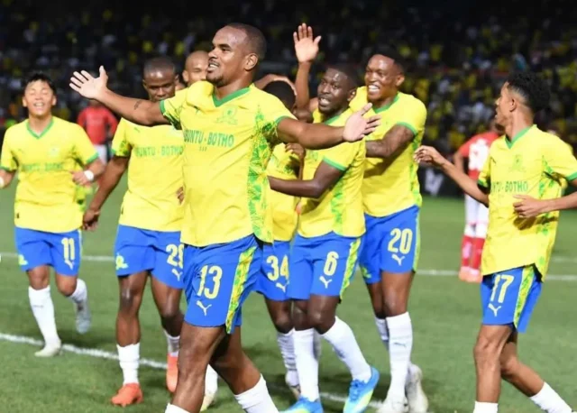 Mamelodi Sundowns vs Polokwane City Result. Betway Premiership Title Race Update. Mamelodi Sundowns, Betway Premiership, Orlando Pirates, Iqraam Rayners, PSL Title Race, South African Football News, Loftus Versfeld.