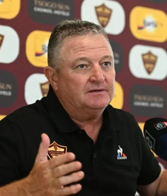 Winelands Revolution: Gavin Hunt Signs Two-Year Extension with Stellenbosch FC Gavin Hunt Stellenbosch FC, Stellies coach contract, Betway Premiership news, South African football transfers, Huntie contract extension. Gavin Hunt Signs New Stellenbosch FC Contract Extension | Betway Premiership
