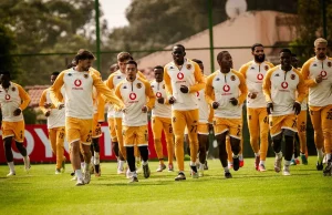 Naturena Cleansing: Kaizer Chiefs to Cut Four Strikers in Multi-Million Striker Overhaul Kaizer Chiefs transfer news, Khanyisa Mayo R10m clause, Flavio Silva goals, Seluleko Mahlambi Orlando Pirates, Junior Dion hijack, PSL striker targets. Kaizer Chiefs Transfer News: Four Strikers Facing Exit, Mahlambi Bidding War