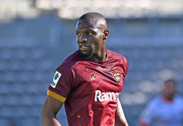 Stellenbosch FC vs Orlando Pirates team news, Betway Premiership title race 2026, Mabasa loan agreement, Thabo Moloisane suspension, Athlone Stadium fixtures. Tshegofatso Mabasa ineligible vs Orlando Pirates