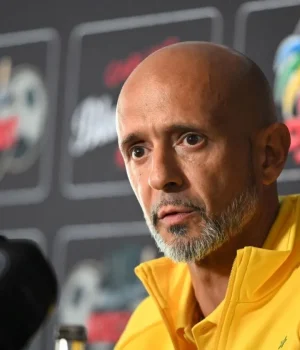 Sundowns’ Cardoso Questions Venue Choices in Title Race Miguel Cardoso Sundowns, Orlando Pirates title race, Magesi FC vs Orlando Pirates venue, Betway Premiership news. Peter Mokaba Stadium vs Seshego Stadium, Mamelodi Sundowns vs TS Galaxy results, South African football controversy, PSL pitch management.