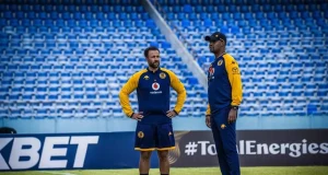 “Stop Over-Relying on Academy Kids!” — Former Chiefs Coach Drops Bitter Truths & Names 5 Transfer Targets Khalil Ben Youssef Sports Amplified interview, Kaizer Chiefs new signings rumors, Fernando Da Cruz transfer budget Naturena, Bruce Bvuma Brandon Petersen goalkeeper hunt, Betway Premiership squad overhaul, Mzansi football latest updates. Kaizer Chiefs transfer targets Khalil Ben Youssef 2026