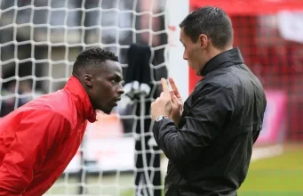 Kaizer Chiefs Appoint UEFA-Licensed Frenchman Olivier Sorin as Goalkeeper Coach Olivier Sorin coach, Fernando Da Cruz backroom staff, Edouard Mendy Stade Rennais, Kaizer Chiefs technical team changes, Betway Premiership transfer news. Kaizer Chiefs Confirm UEFA-Licensed Coach Olivier Sorin. Kaizer Chiefs new goalkeeper coach