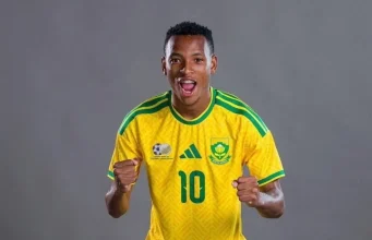 “We Are Going to Lose This Boy” — Bucs Legend ‘Cheeseboy’ Mokoena Warns Pirates That Mofokeng Is Europe-Bound Lebohang Mokoena Cheeseboy quotes, Bafana Bafana vs Canada lineup, young South African players in Europe, Hugo Broos tactics World Cup, Orlando Pirates latest transfer rumors. Next Stop Europe: Bucs Legend Claims Pirates Will Lose Rele Mofokeng. Relebohile Mofokeng Orlando Pirates transfer