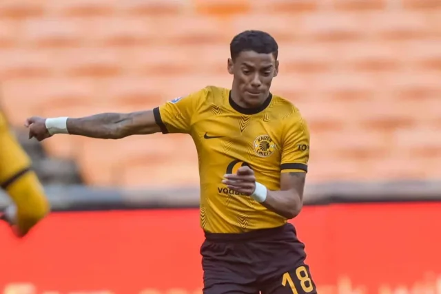 Kaizer Chiefs transfer news, Fernando Da Cruz coach, Thabo Moloisane Kaizer Chiefs, Amakhosi squad overhaul 2026, Betway Premiership transfer rumors. Kaizer Chiefs Hand Dillan Solomons New Contract Extension. Dillan Solomons Kaizer Chiefs contract extension