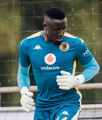The Guardian of Naturena: Bruce Bvuma Pen New Deal to Become Kaizer Chiefs’ Longest-Serving Star Bruce Bvuma contract extension, Kaizer Chiefs transfer news, Bruce Bvuma longest serving player, Amakhosi squad update, Fernando Da Cruz, PSL news. Kaizer Chiefs Transfer News: Bruce Bvuma Signs Contract Extension