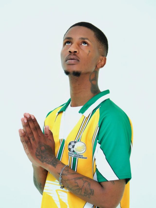 Emtee Cuts His Iconic Dreadlocks: Inside the Rapper's 2026 Rebrand Emtee cuts dreadlocks, Emtee new haircut 2026, Emtee the Hustler rebrand, SA Hip Hop news, Emtee new music chapter, Roll Up rapper haircut. Emtee Cuts His Iconic Dreadlocks: Inside the Rapper's 2026 Rebrand