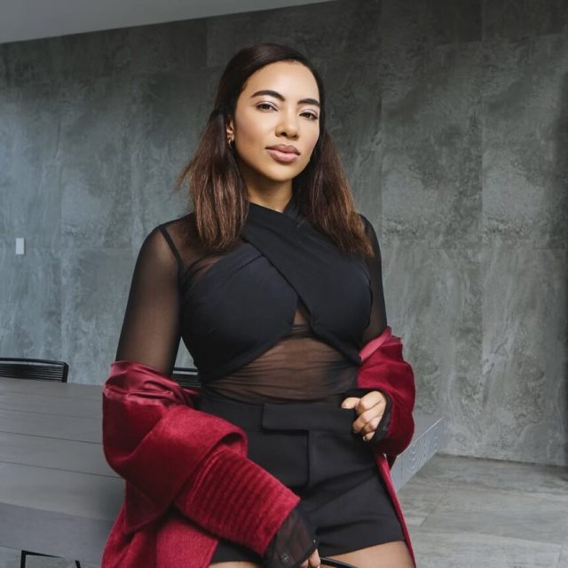 Amanda du-Pont lelive skincare, Anele Mdoda podcast Her and Now, lelive skincare funding, South African beauty brands, inclusive skincare Africa. Amanda du-Pont on Funding Lelive Skincare on Anele Podcast