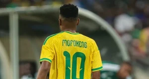 “Hit the Gym”: Bafana Boss Hugo Broos Delivers Reality Check Over Mofokeng’s R75m Belgian Move Hugo Broos on Mofokeng, Relebohile Mofokeng Union SG, Orlando Pirates transfer news, Belgian Pro League football, Bafana Bafana World Cup squad. Hugo Broos Reacts to Relebohile Mofokeng's Union SG Transfer Move. Bafana Bafana coach Hugo Broos backs Relebohile Mofokeng's move to Belgium but warns the ex-Pirates star he needs to gain physical strength first.