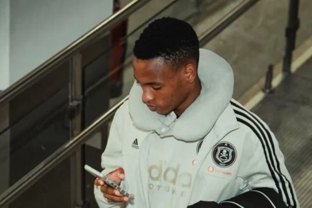 Watch: Emotional Relebohile Mofokeng Cries After Final Orlando Pirates Match Relebohile Mofokeng crying, Orlando Pirates transfer news, Mofokeng Union SG, Pirates vs Orbit College, PSL transfer updates. Watch: Emotional Relebohile Mofokeng Cries After Final Orlando Pirates Match. Orlando Pirates star Relebohile Mofokeng was seen crying on the pitch after the Orbit College match, knowing it was his final game before moving to Belgium.