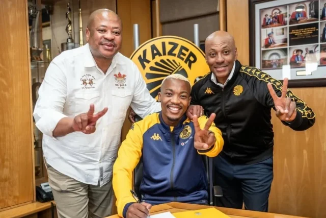Kaizer Chiefs Transfer News: Khanyisa Mayo Signs Permanent R9.8m Deal Khanyisa Mayo Kaizer Chiefs, Kaizer Chiefs transfer news, Fernando Da Cruz, PSL transfers, Amakhosi signings. Kaizer Chiefs Transfer News: Khanyisa Mayo Signs Permanent R9.8m Deal.