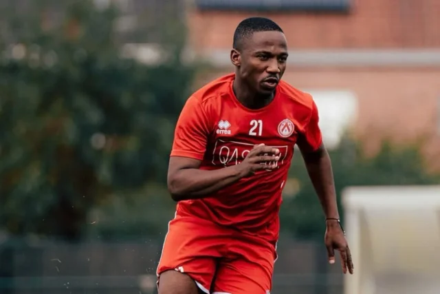 Sleeping at Naturena? Why Kaizer Chiefs Urgently Needed Sundowns-Bound Cassius Mailula Cassius Mailula Kaizer Chiefs transfer, Mamelodi Sundowns new signings, Betway Premiership transfer rumors, Miguel Cardoso squad, Amakhosi transfer news. Sleeping at Naturena? Why Kaizer Chiefs Urgently Needed Sundowns-Bound Cassius Mailula