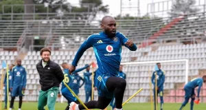Veteran General Stays: Orlando Pirates Hand Makhehlene Makhaula One-Year Extension Makhehlene Makhaula contract, Orlando Pirates transfer news, Abdeslam Ouaddou squad, Makhaula retirement, Betway Premiership champions. Makhehlene Makhaula Signs New Orlando Pirates Contract Extension.
