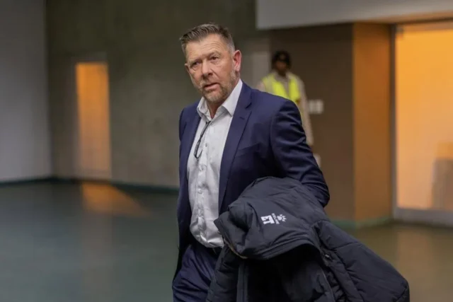 Eric Tinkler Asante Kotoko Eric Tinkler coach, Asante Kotoko next coach, PSL transfer news, Ghanaian Premier League transfer updates, former Orlando Pirates coach. Former Orlando Pirates Coach Eric Tinkler Set for Shock Asante Kotoko Move. Eric Tinkler Asante Kotoko