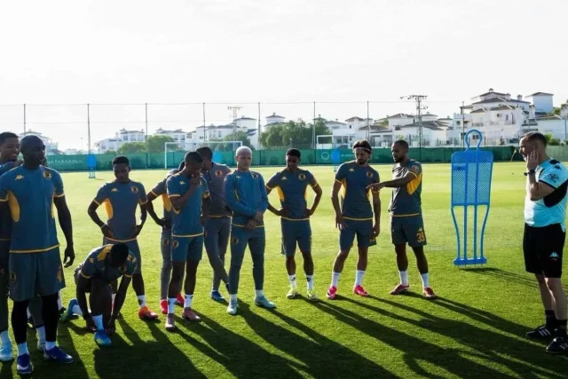 Kaizer Chiefs Transfer News: R16m Glody Lilepo Exit and Squad Overhaul Kaizer Chiefs transfer news, Glody Lilepo transfer, Amakhosi squad updates, AS FAR transfer rumors. Kaizer Chiefs Transfer News: R16m Glody Lilepo Exit and Squad Overhaul