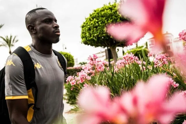 Kaizer Chiefs Transfer Roundup: Massive Lilepo Profit & Mako Injury Blow Kaizer Chiefs transfer report, Glody Lilepo profit, Paseka Mako injury. Khanyisa Mayo permanent transfer, AS FAR Lilepo, Kaizer Chiefs departures, Flavio Silva, Naturena latest news