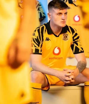 Bradley Cross: The Kaizer Chiefs Star Banking Amakhosi a R6.4 Million World Cup Windfall FIFA Club Benefits Programme, Amakhosi pre-season Spain, Betway Premiership 2026/27, Cedric Kaze, Kaizer Chiefs finances. Kaizer Chiefs transfer news, Bradley Cross, Kaizer Chiefs World Cup payout, Bafana Bafana Round of 32
