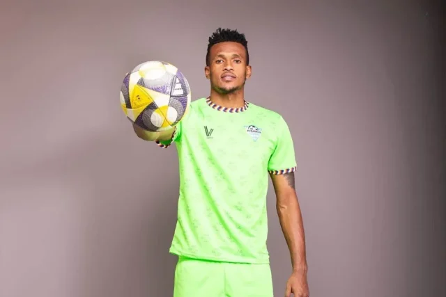 Kruger United Unveil 14 Signings & Secure Mbombela Stadium Deal Kruger United new signings, Fiacre Ntwari loan, Betway Premiership newcomers. Mbombela Stadium anchor tenant, Kwanda Mngonyama, Thabang Sibanyoni, Kruger United squad 2026/27, Village Boys PSL. Kruger United Unveil 14 Signings & Secure Mbombela Stadium Deal