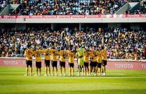 Naturena Exodus Continues: 3 Players Facing Kaizer Chiefs Exits Ahead of Window Deadline Kaizer Chiefs transfer news, Ashley Du Preez Stellenbosch FC, Thabo Cele, Samkelo Zwane, Betway Premiership transfers. Khanyisa Mayo, Fernando Da Cruz, Naturena departures, Kaizer Chiefs roster 2026/27.